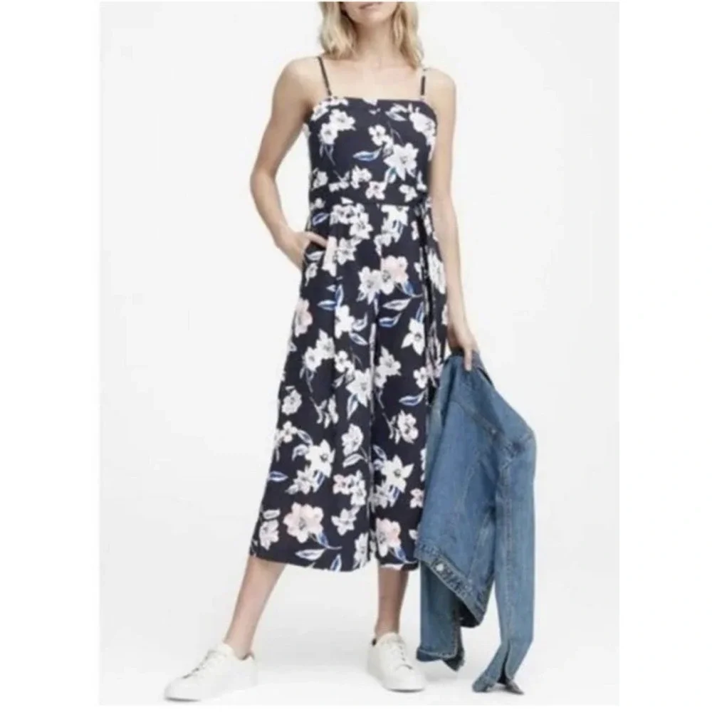 Banana Republic Navy Floral Linen Strappy Wide Leg Cropped Jumpsuit 6 426580-00